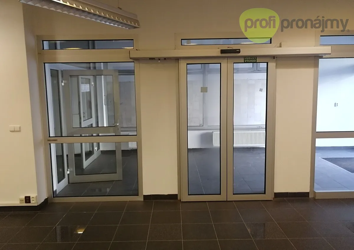 Pronájem obchodního prostoru 171 m²